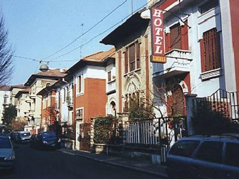 Hotel Ambra Milão Exterior foto